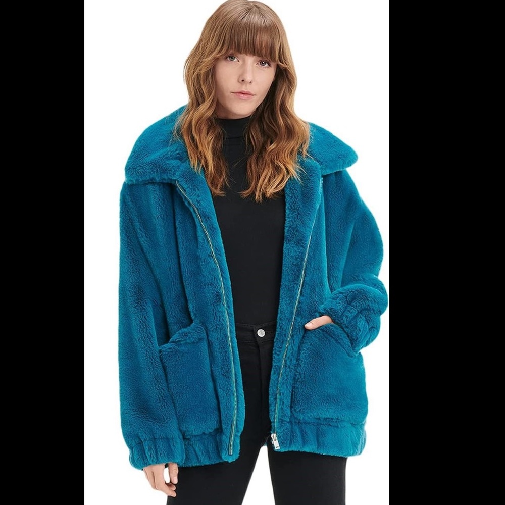 Gorgeous oversized UGG RTW Kianna Faux Fur jacket NWT teal blue